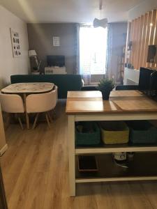 Afbeelding uit fotogalerij van Milly COCOON / centre ville in Milly-la-Forêt +24 foto's