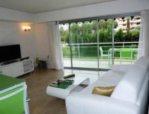 Posedenie v ubytovaní Three bedroom, two bathroom apartment in Cannes with large terrace - 880