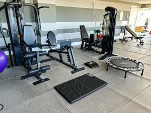 Fitness centrum a/nebo fitness zařízení v ubytování Studios Cityhome Maxplaza Canoas