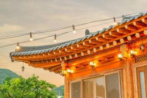 Fotografie z fotogalerie ubytování Ellon Hanok Pension v destinaci Josu