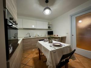 Кухня или мини-кухня в La Rotonda a Toledo
