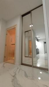 Kép Plaza Tower Apartament, Sauna, Targi Kielce szállásáról Kielcében a galériában Még 28 kép