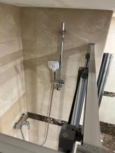 Ένα μπάνιο στο Loft Luminoso Alcorcón Efeso +42 φωτογραφίες