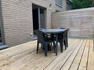 Fotografie z fotogalerie ubytování Fully furnished house, wifi, garage v destinaci Chaffours