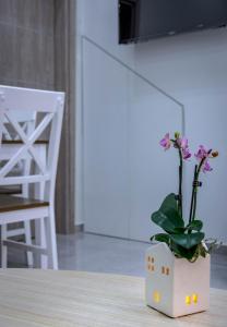 Fotografie z fotogalerie ubytování Renovated 2BD house close to Pireus port v destinaci Piraeus