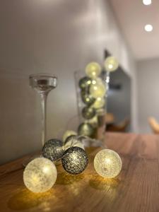 Nápoje v ubytovaní Apartament Wilcza Jama z kominkiem - Viva pod Giewontem Apartamenty