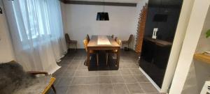 Postel nebo postele na pokoji v ubytování Cellar Apartment in Vaasa