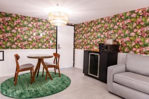 Kuchyň nebo kuchyňský kout v ubytování Whitelaw Hotel + 37 fotografií