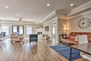 Imagen de la galería de Pet-Friendly Home, 5 Mi to Dtwn Louisville!, en Jeffersonville