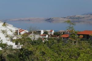 Fotografia z galérie ubytovania Apartments by the sea Pag - 6272 v destinácii Pag