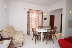 Fotografia z galérie ubytovania Apartments by the sea Pag - 6272 v destinácii Pag