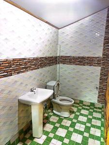 Koupelna v ubytování Lanta Maikeaw Bungalow + 37 fotografií