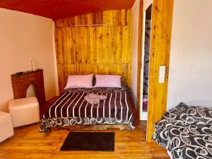 Glamping en villa客房内的一张或多张床位