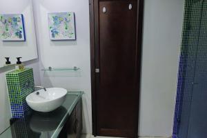 Bilik mandi di Apartamento en Pereira - Cerritos 002