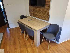 Fotografie z fotogalerie ubytování Schöne Wohnung im Zentrum von Ahnatal v destinaci Weimar