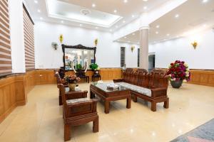 Posezení v ubytování PHÚ QUÝ HOTEL near ĐÔNG KINH MARKET