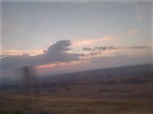 una vista di un cielo nuvoloso da un aereo di Heaven on erth a Mitzpe Ramon