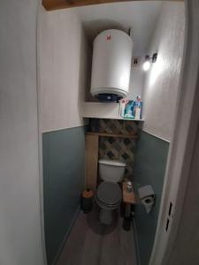 Ein Badezimmer in der Unterkunft Studio cosy et calme 495 bagnère de luchon