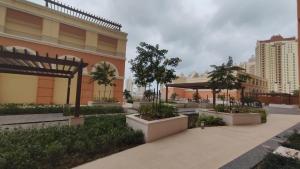 O edifício onde o apartamento está situado