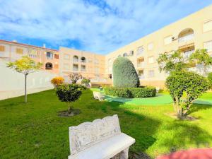 Zdjęcie z galerii obiektu Godisa Torrevieja by Villas&You w mieście Torrevieja