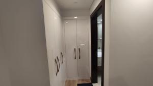 Imagem da galeria de Luxury Apartment by the Sea with Amazing Amenities at Pearl Qatar em Doha