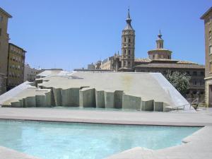 Bazén v ubytování Gran piso pleno centro. Plaza del Pilar + Desayuno nebo v jeho okolí