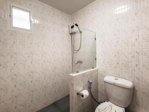 Koupelna v ubytování Harmony Naturist Resort Rawai Phuket 18yr minimum age only nudist nake d FKK