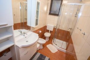 Kúpeľňa v ubytovaní Apartment Ivan 2 + 22 fotografií