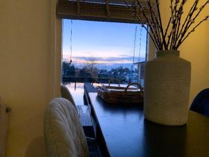 Quiet Waterloft near Amsterdam and Schiphol WS17的休息区