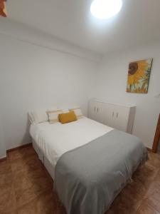 Posteľ alebo postele v izbe v ubytovaní California Suite - All-day Sunny 2-Bedroom Apartment