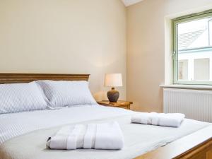 Легло или легла в стая в The Granary