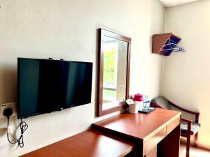 Televisyen dan/atau pusat hiburan di HOTEL D VIEW MERSING
