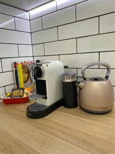 Una cocina o cocineta en Beautiful Guesthouse in Monbulk