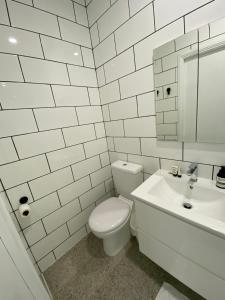 Un baño de Beautiful Guesthouse in Monbulk 2 fotos más