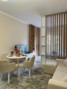 TV a/nebo společenská místnost v ubytování Lucky Apartament Luxury Panorama