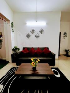 Зона вітальні в Mesmerizing comfy condo with world class amenities