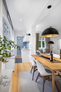 Η κουζίνα ή μικρή κουζίνα στο Fewo im Blauen Haus Eg