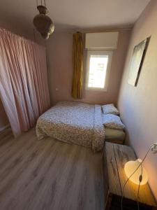 Letto o letti in una camera di יסמינא- נוף למכתש רמון