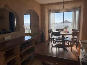 Area soggiorno di יסמינא- נוף למכתש רמון