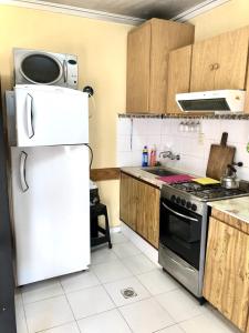 Una cocina o kitchenette en Casa Mar de Cobo EL PARAISO