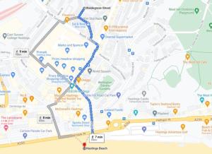 un mapa de la ciudad de Berlín con lugares de interés en Cute Cottage 5 min walk from Cafés Station and Sea, en Hastings