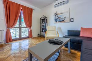 Posedenie v ubytovaní Apartments Opacak Selce