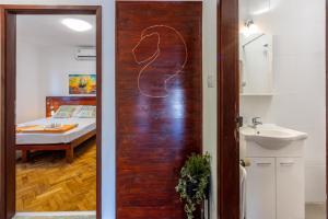 Posteľ alebo postele v izbe v ubytovaní Apartments Opacak Selce