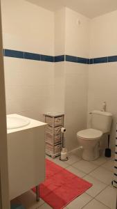 Zdjęcie z galerii obiektu Maison des Bois - T5 - 6 personnes w mieście Biscarrosse