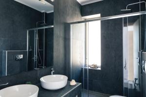 Koupelna v ubytování Rethymnian Gem Luxury Villa