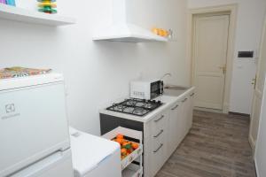 Köök või kööginurk majutusasutuses Massimino