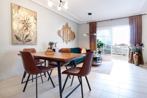 Posedenie v ubytovaní Ocean View 3Bdr Balcon Atlantico