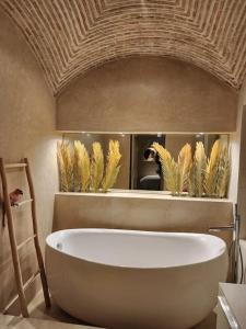 O baie la Riad M. Jacuzzi - Piscine Arty/Cosy - Privatif