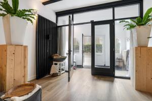 Fotografie z fotogalerie ubytování Prachtig appartement in hartje Sneek v destinaci Sneek + 45 fotografií