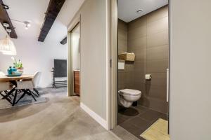 Koupelna v ubytování Prachtig appartement in hartje Sneek + 45 fotografií